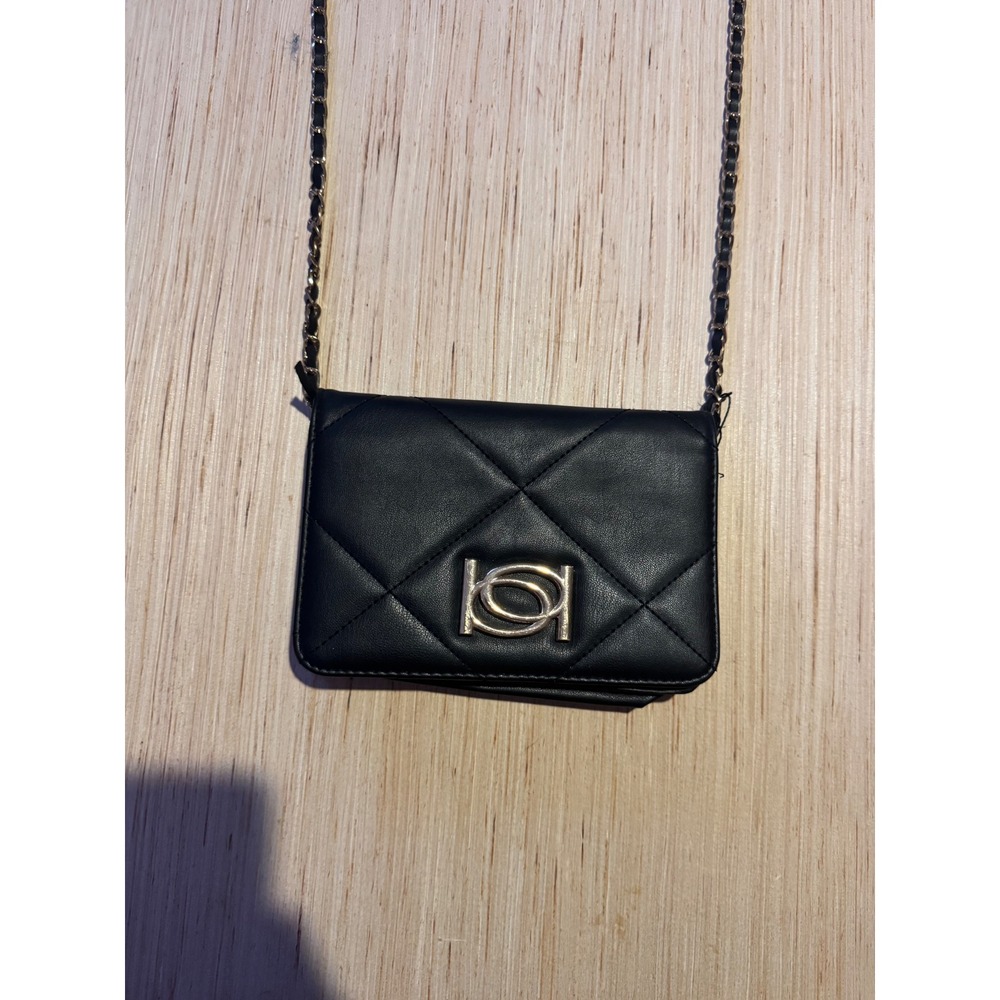 Bebe Black Quilted Crossbody Bag Gold Tone Chain Strap Logo Flap Wallet 46